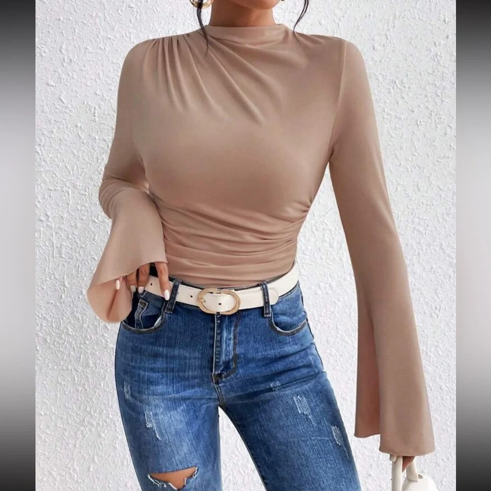 Boho ruched neck flare sleeve top